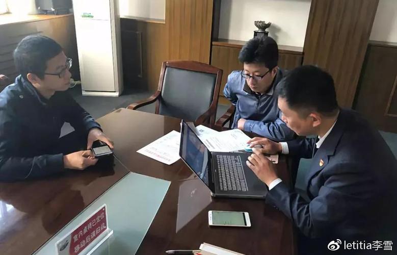 建立"信息服务云,创新服务云,定制服务云,外包服务云,咨询服务云"